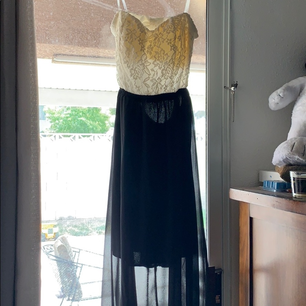 Nbw black and white strapless dress